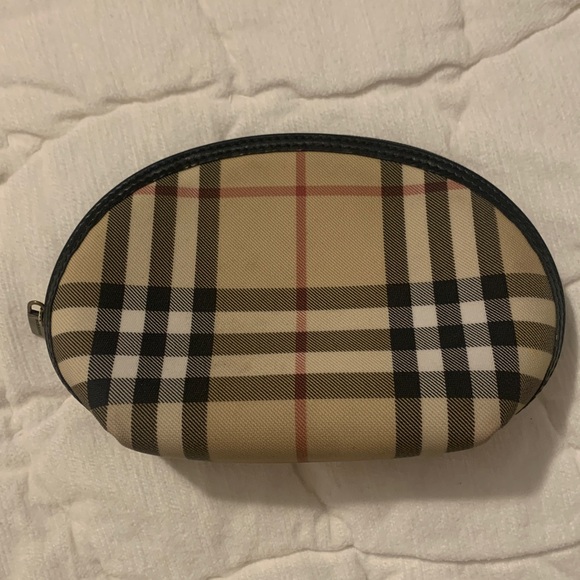 Burberry pouch - Picture 2 of 8